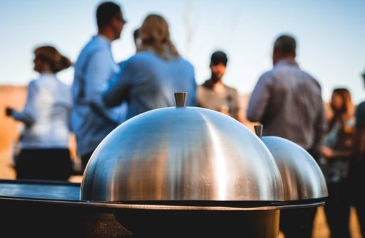 Garhauben auf einem Grill während einer Veranstaltung